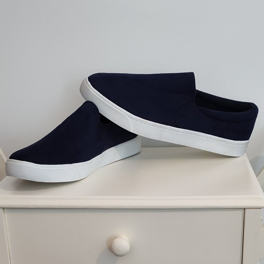 Soda navy blue suede slip-on loafers/sneakers, Exc. to like new cond., sz. 8.5